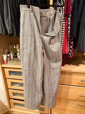 Commense Women's Wide-Leg Striped Trousers in Light Gray and White